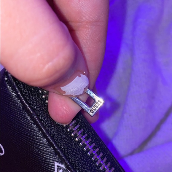 GUESS wallet - Picture 4 of 5